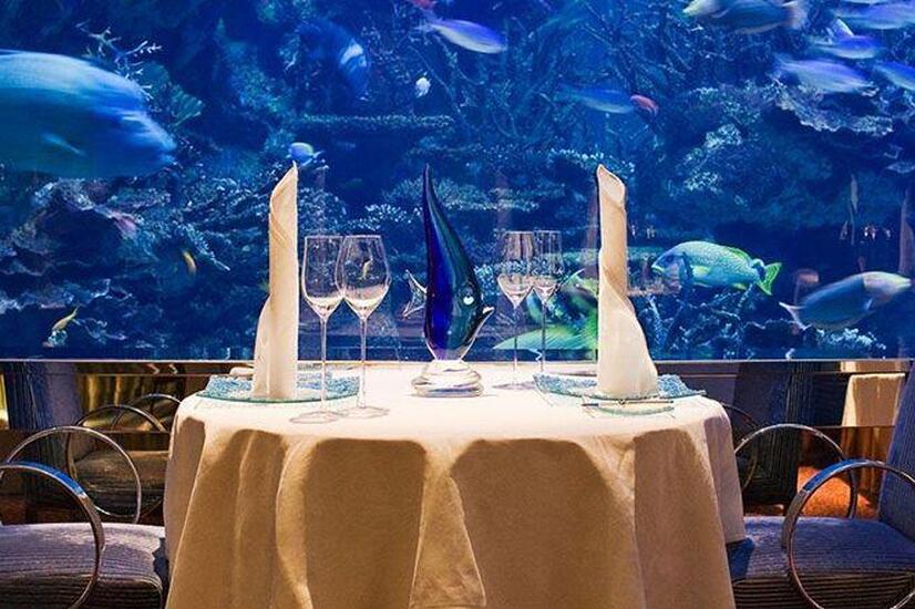 restaurante submarino lujo al mahara dubai