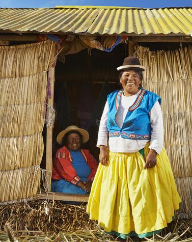 islas uros andes peruanos