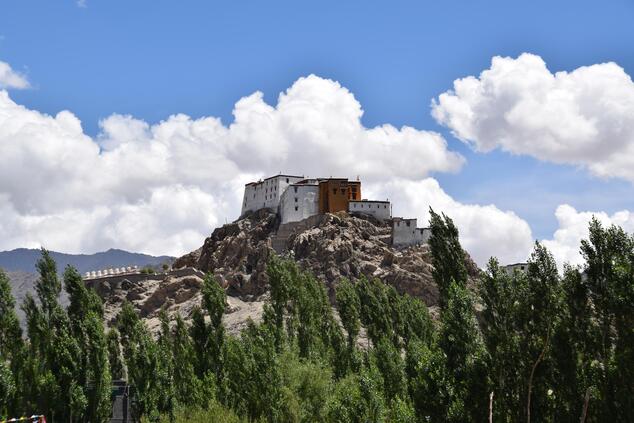 viaje lujo remoto ladakh india monasterio thiksey